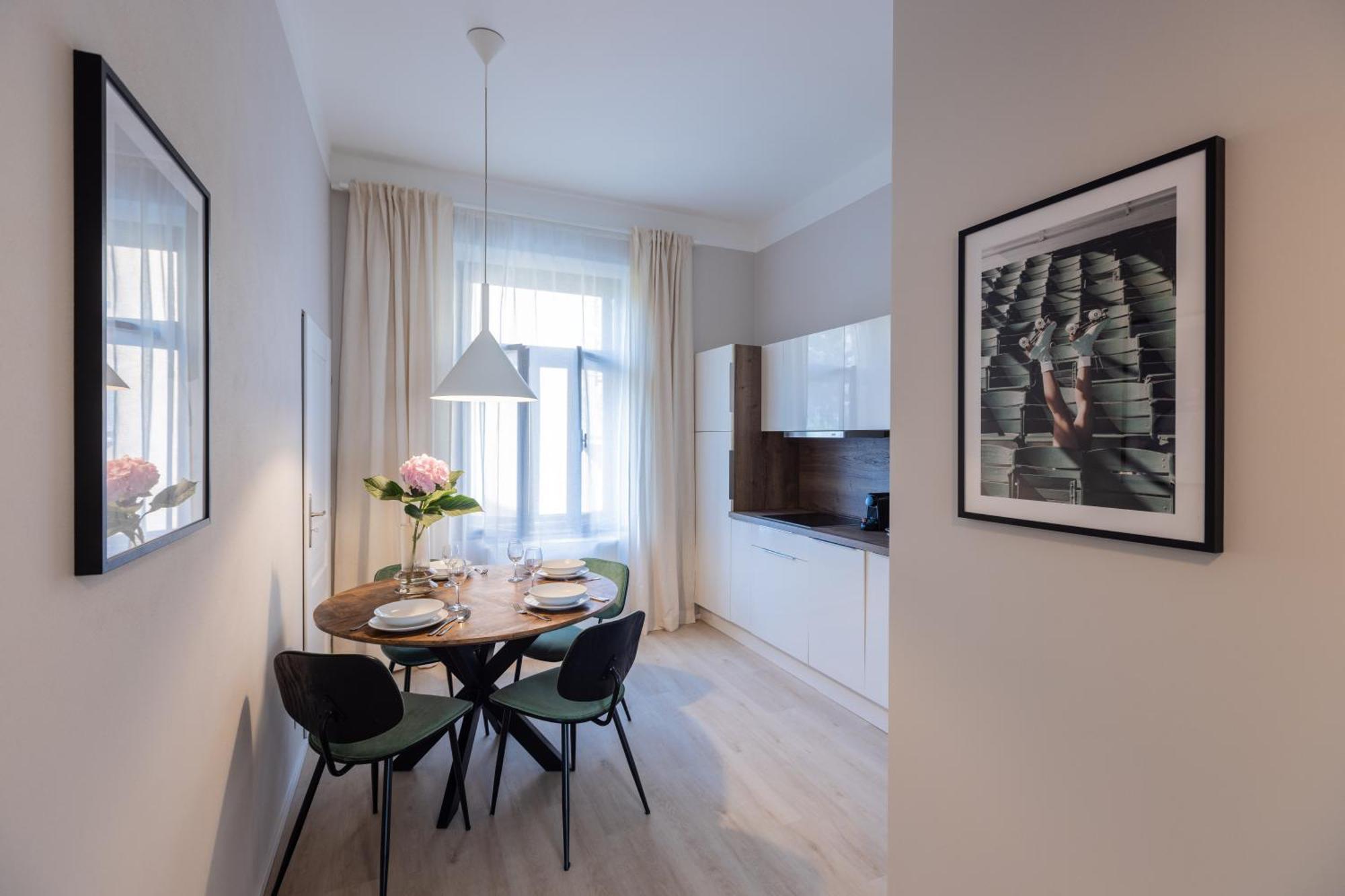Eleven Apartments براغ المظهر الخارجي الصورة